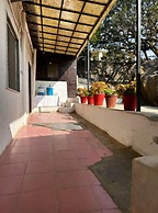 Hotel Mansarovar