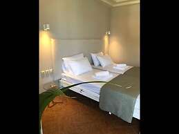 Room in Guest Room - Girogiali Beach Hotel