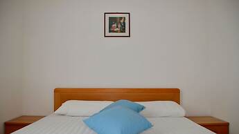 Homely Flat for 5 in a Green Area in Bibione