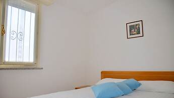 Homely Flat for 5 in a Green Area in Bibione