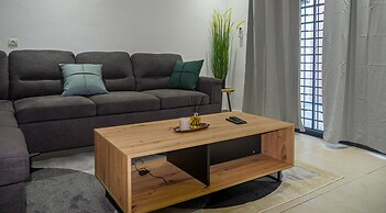 MH SERVICES RESIDENCE