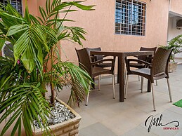 MH SERVICES RESIDENCE