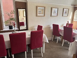 The Singlecote Hotel