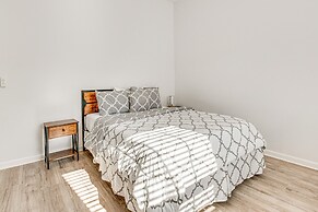 Spacious Atlanta Home w/ Deck < 5 Mi to Downtown!