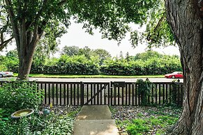 Chic Minneapolis Apt - 6 Blocks to Lake Nokomis!