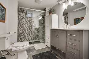 Chic Minneapolis Apt - 6 Blocks to Lake Nokomis!