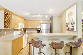 First-floor Big Sky Condo With Hot Tub!