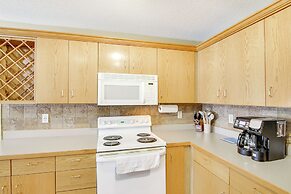 First-floor Big Sky Condo With Hot Tub!