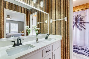 Pensacola Home w/ Screened Porch: 10 Mi to Beach!