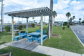 Corpus Christi Condo: Pool + Access to North Beach