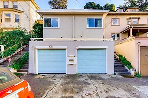 Oakland Apartment w/ Shared Hidden Backyard Oasis!