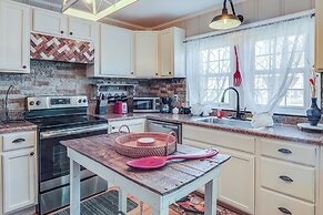 Cozy Shelbyville Home Near Hiking & Distilleries!