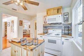 Vintage Mount Dora Cottage w/ Screened Porch!