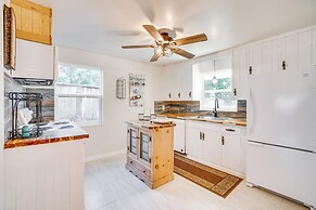 Vintage Mount Dora Cottage w/ Screened Porch!