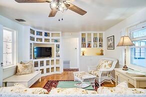 Vintage Mount Dora Cottage w/ Screened Porch!