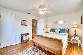 Vintage Mount Dora Cottage w/ Screened Porch!