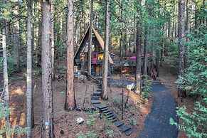 Deck & EV Charger: Pet-friendly Arnold Cabin!