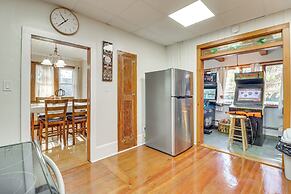 Charming Tannersville Home w/ Fire Pit + Deck!