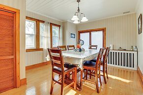 Charming Tannersville Home w/ Fire Pit + Deck!