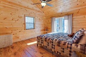 Gorgeous Murphy Cabin w/ Large Deck: 2 Mi to Dtwn!