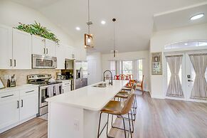 Sunny Palm Bay Home w/ Screened Porch Near Beaches