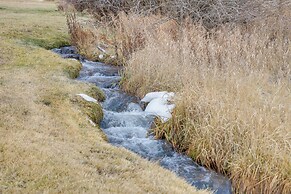 Yellowstone Cabin Getaway Near National Park