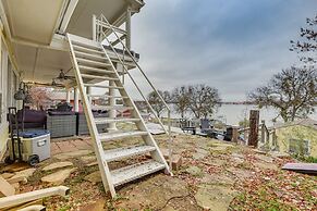 Gorgeous Granbury Lake Getaway w/ Pool & Dock!