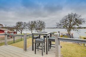 Gorgeous Granbury Lake Getaway w/ Pool & Dock!