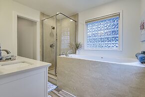 Gorgeous Granbury Lake Getaway w/ Pool & Dock!