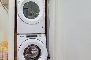 Gorgeous Granbury Lake Getaway w/ Pool & Dock!