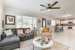 5 Mi to Dtwn: Pet-friendly Phoenix Gem w/ Patio