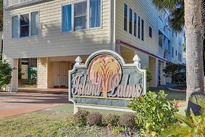 Walk to Ocean: 'beachwalk Bungalow' w/ Pool Access