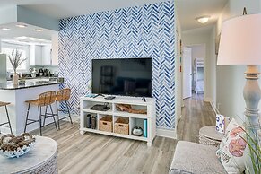 Walk to Ocean: 'beachwalk Bungalow' w/ Pool Access