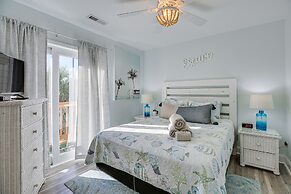 Walk to Ocean: 'beachwalk Bungalow' w/ Pool Access