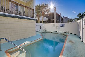 Walk to Ocean: 'beachwalk Bungalow' w/ Pool Access