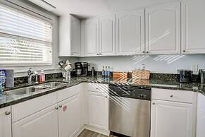 Walk to Ocean: 'beachwalk Bungalow' w/ Pool Access