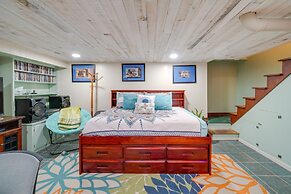 Beckley Studio w/ Private Hot Tub & Home Gym!