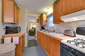 Quaint Lakemont Retreat: 1 Mi to Seneca Lake!