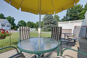 Quaint Lakemont Retreat: 1 Mi to Seneca Lake!