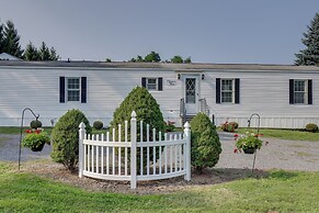 Quaint Lakemont Retreat: 1 Mi to Seneca Lake!