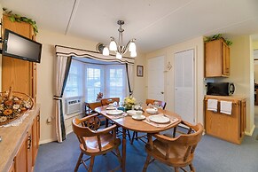 Quaint Lakemont Retreat: 1 Mi to Seneca Lake!