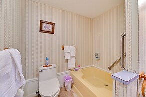 Cozy Lakemont Getaway, 11 Mi to Watkins Glen!