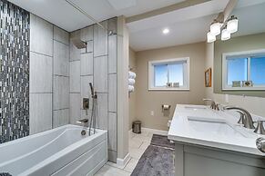 East Wenatchee Home ~ 2 Mi to Columbia River!