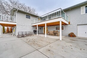 East Wenatchee Home ~ 2 Mi to Columbia River!