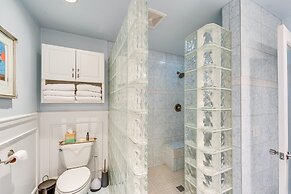 East Wenatchee Home ~ 2 Mi to Columbia River!