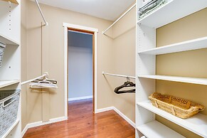 East Wenatchee Home ~ 2 Mi to Columbia River!