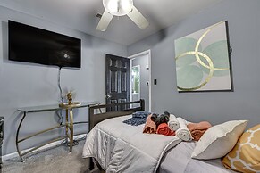 North Carolina Abode w/ Fire Pit, Near Theme Parks