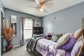 North Carolina Abode w/ Fire Pit, Near Theme Parks