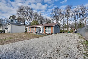 North Carolina Abode w/ Fire Pit, Near Theme Parks
