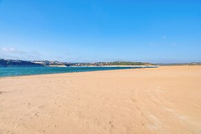 Walk to Beach: Farmhouse w/ Lake Travis Views!